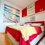 Renovated City Center Apart Roberto
